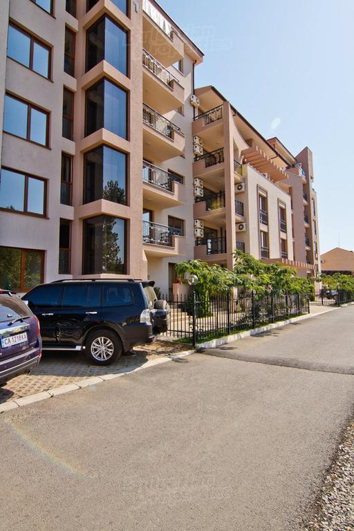 Alex Deluxe Apartments サニービーチ エクステリア 写真